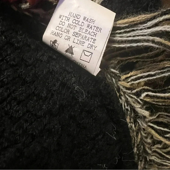 Dreames Women’s hooded poncho medium large - Picture 6 of 6